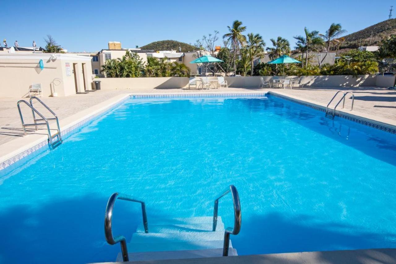 Sun-Days At Crystal Cove On Sapphire Beach Lejlighedshotel East End  Eksteriør billede